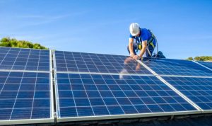 Installation et mise en production des panneaux solaires photovoltaïques à Plesse